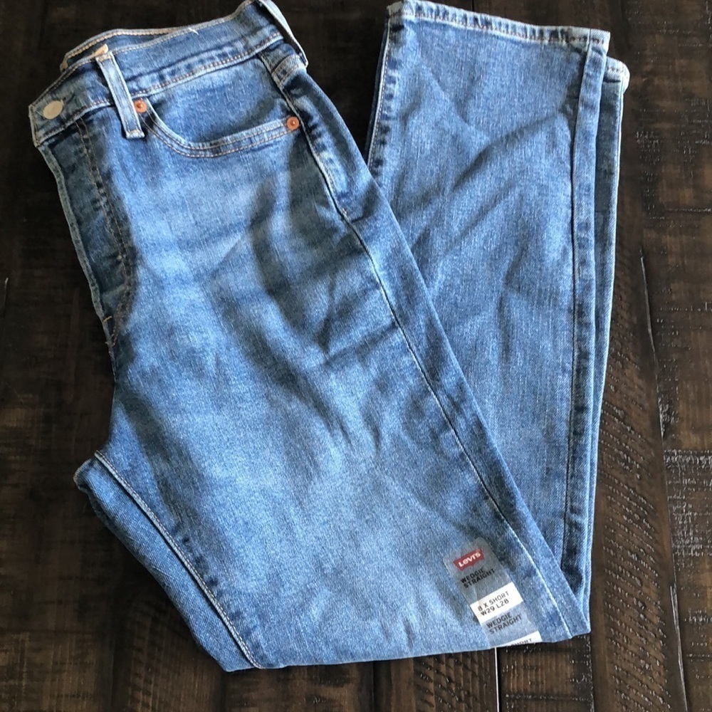 NWT Levi’s Wedgie Straight Leg High Waisted Denim Cropped Short Stretch Size 29 - Picture 2 of 14